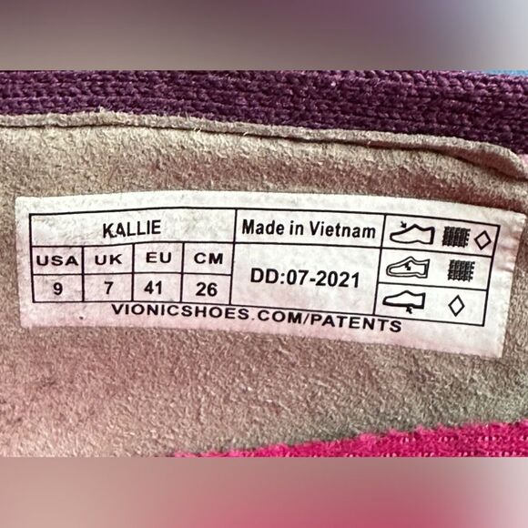 Vionic Kallie Womens Slip On Knit Sporty
Comfort Shoe. Purple. Size 9. EUC - Picture 7 of 8